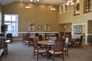 Dining room with tables and chairs