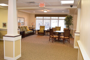 Sitting area with table and chairs